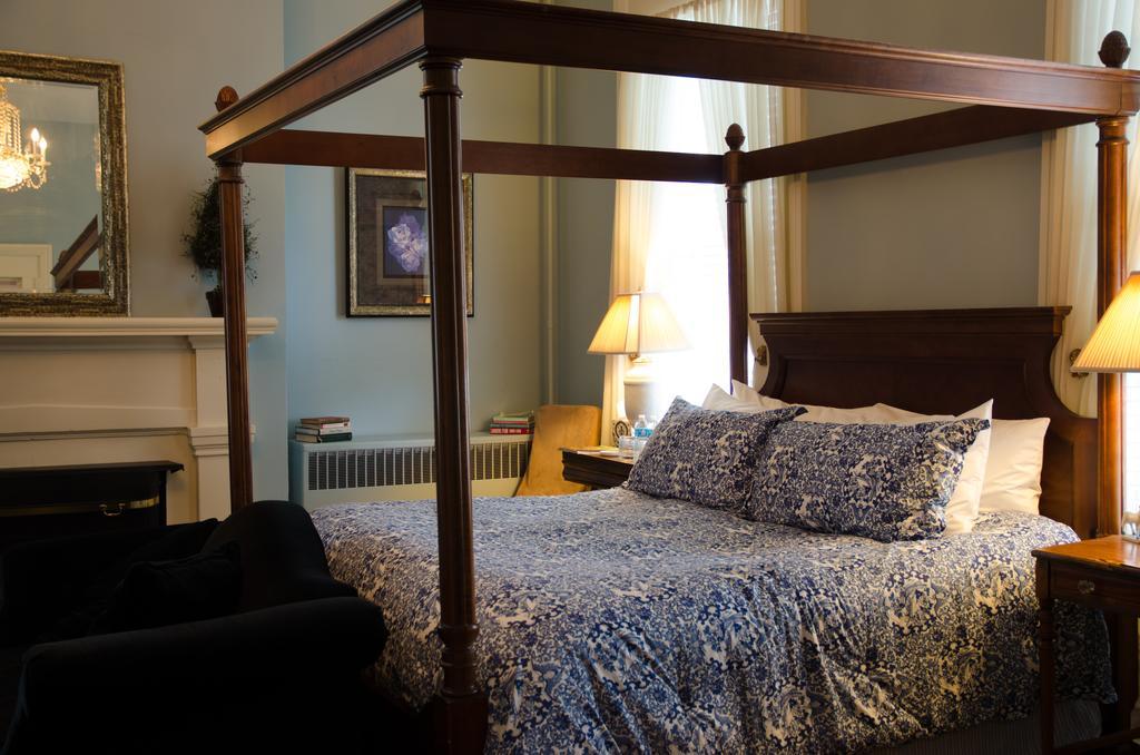 Bourbon Manor Bed & Breakfast Inn Bardstown Pokoj fotografie
